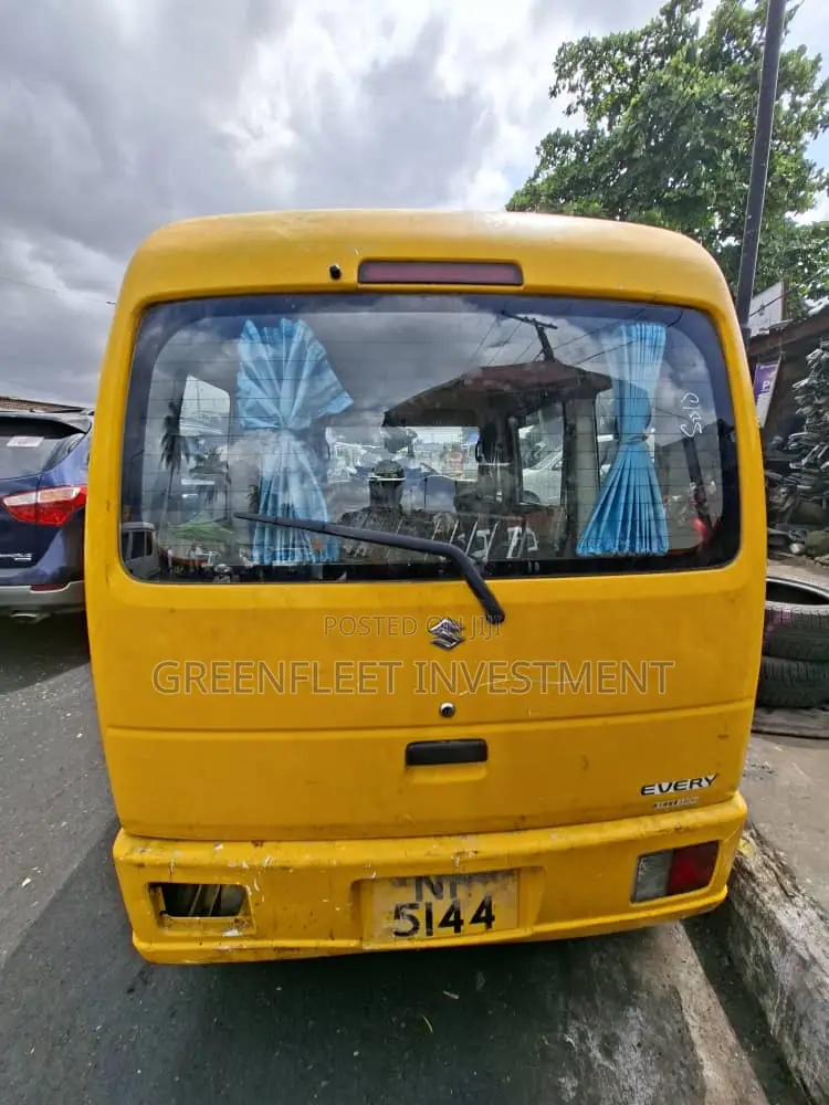 Suzuki Every 2012 Yellow
