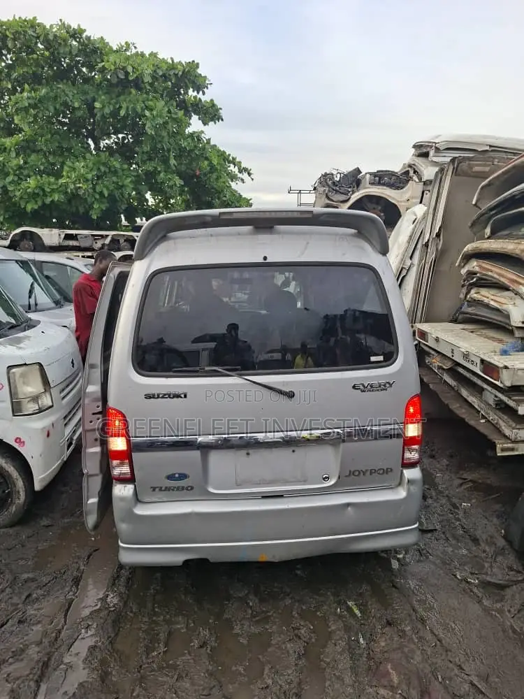 Suzuki APV Minibus 2008 Grey