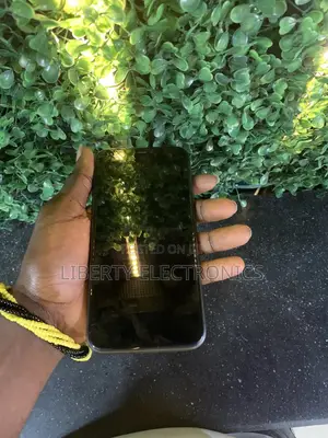 Apple iPhone 11 64 GB Black