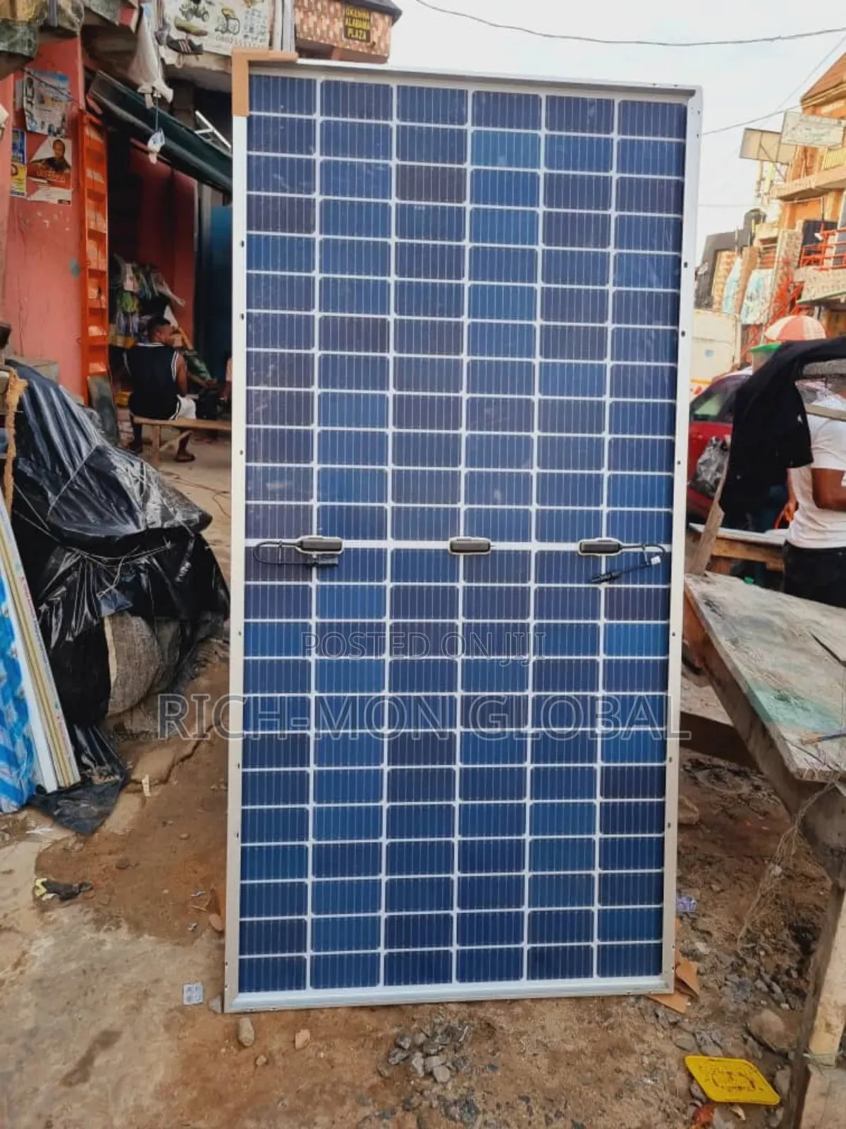 585w Jinko Solar Panel Available