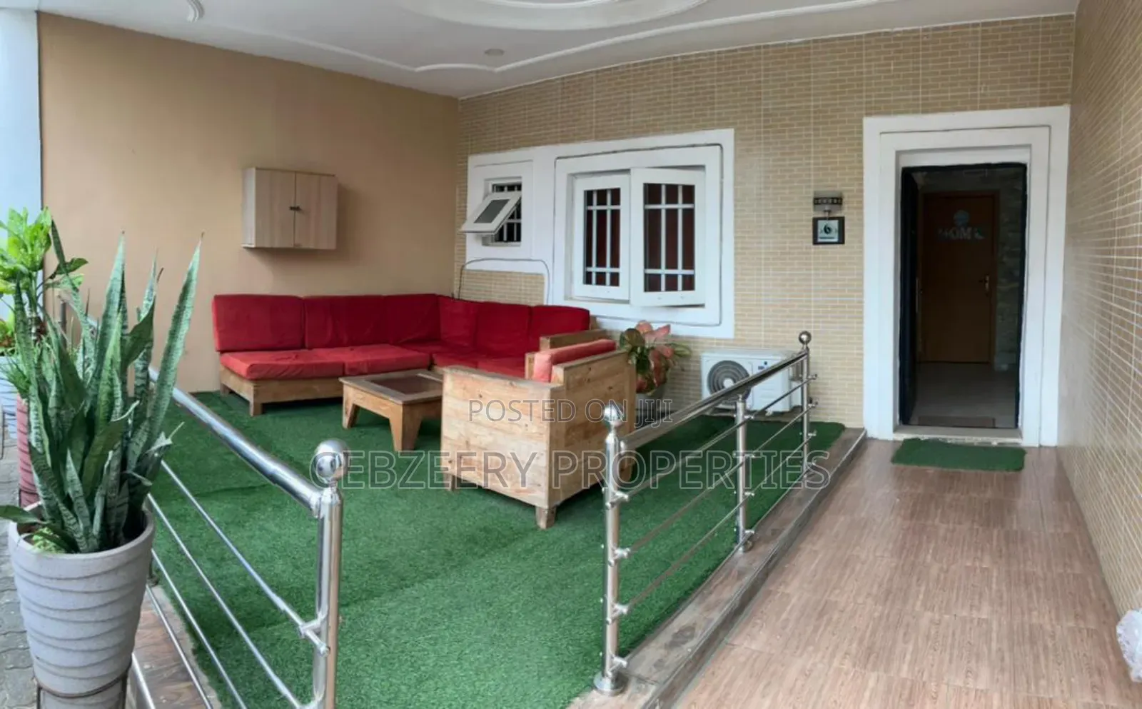 Exotic 1 Bedroom Easily Convertible