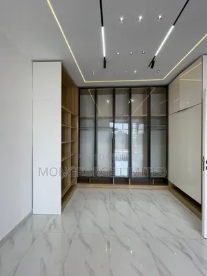 4bdrm Townhouse/Terrace in Ikate for sale