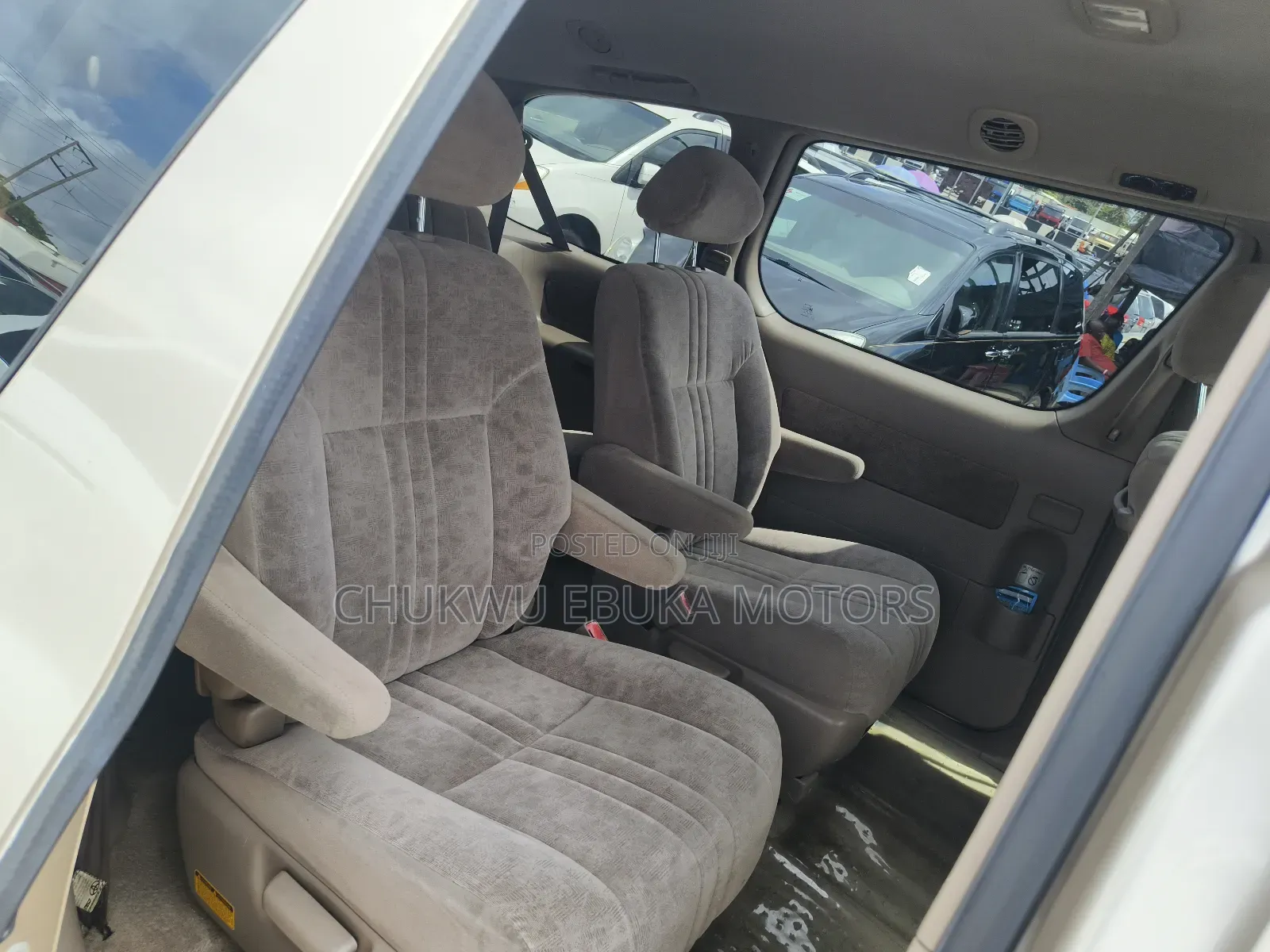 Toyota Sienna XLE 2002 Gold