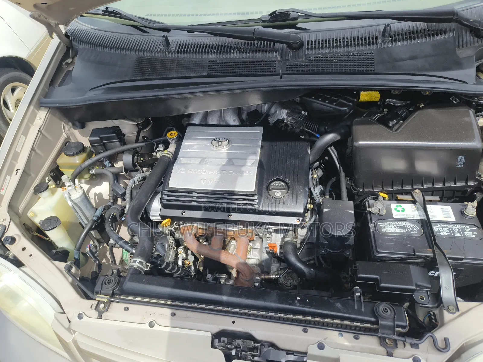 Toyota Sienna XLE 2002 Gold