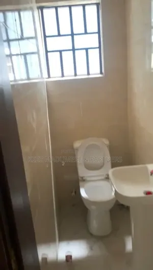 3bdrm Block of Flats in Iwofe Road Port for rent