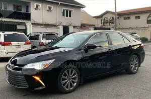 Toyota Camry XLE 4dr Sedan (2.5L 4cyl 6A) 2015 Black