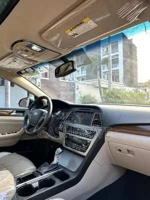 Hyundai Sonata Limited w/Brown Leather 4dr Sedan (2.4L 4cyl 6A) 2015