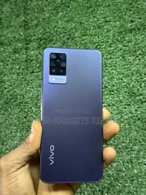 Vivo V21 128 GB Blue