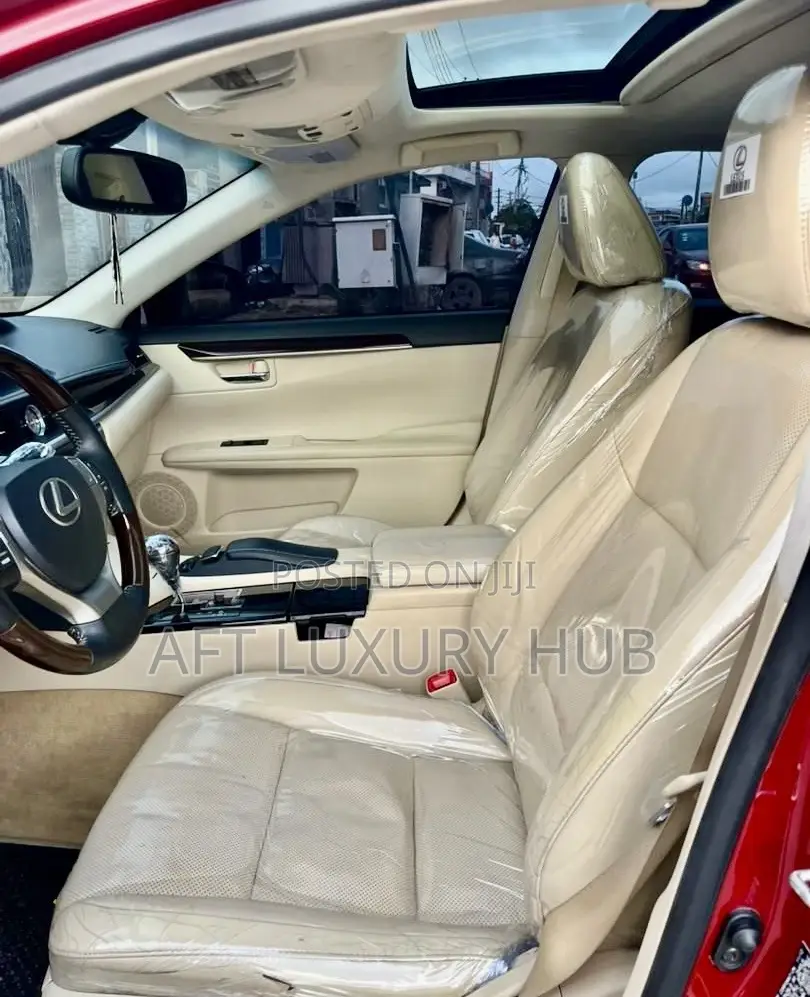 Lexus ES 2013 Red