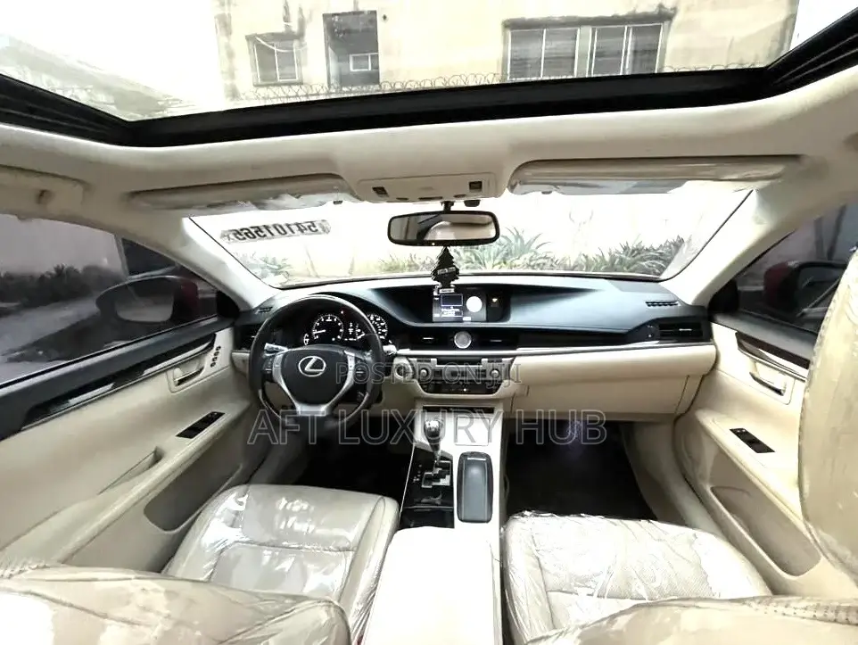 Lexus ES 2013 Red