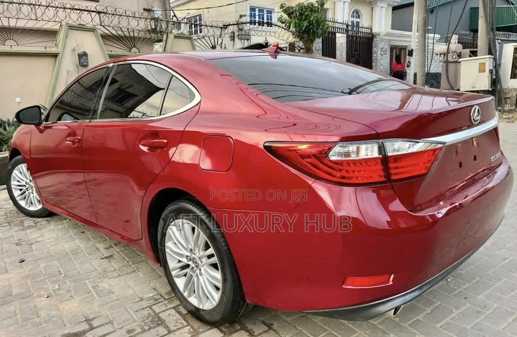 Lexus ES 2013 Red