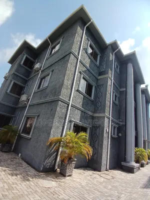 3bdrm Block of Flats in Guzape District for rent