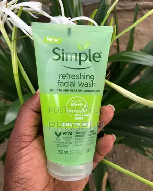 Simple Refreshing Facial Wash