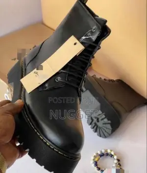 Dr Martens High Sole Boot