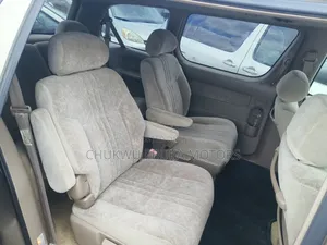 Toyota Sienna XLE & 1 hatch 2000 Gold