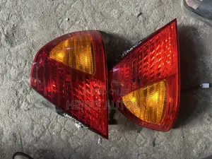 Set Taillights Avalon 2003