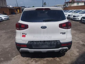 Kia K3000 2016 White