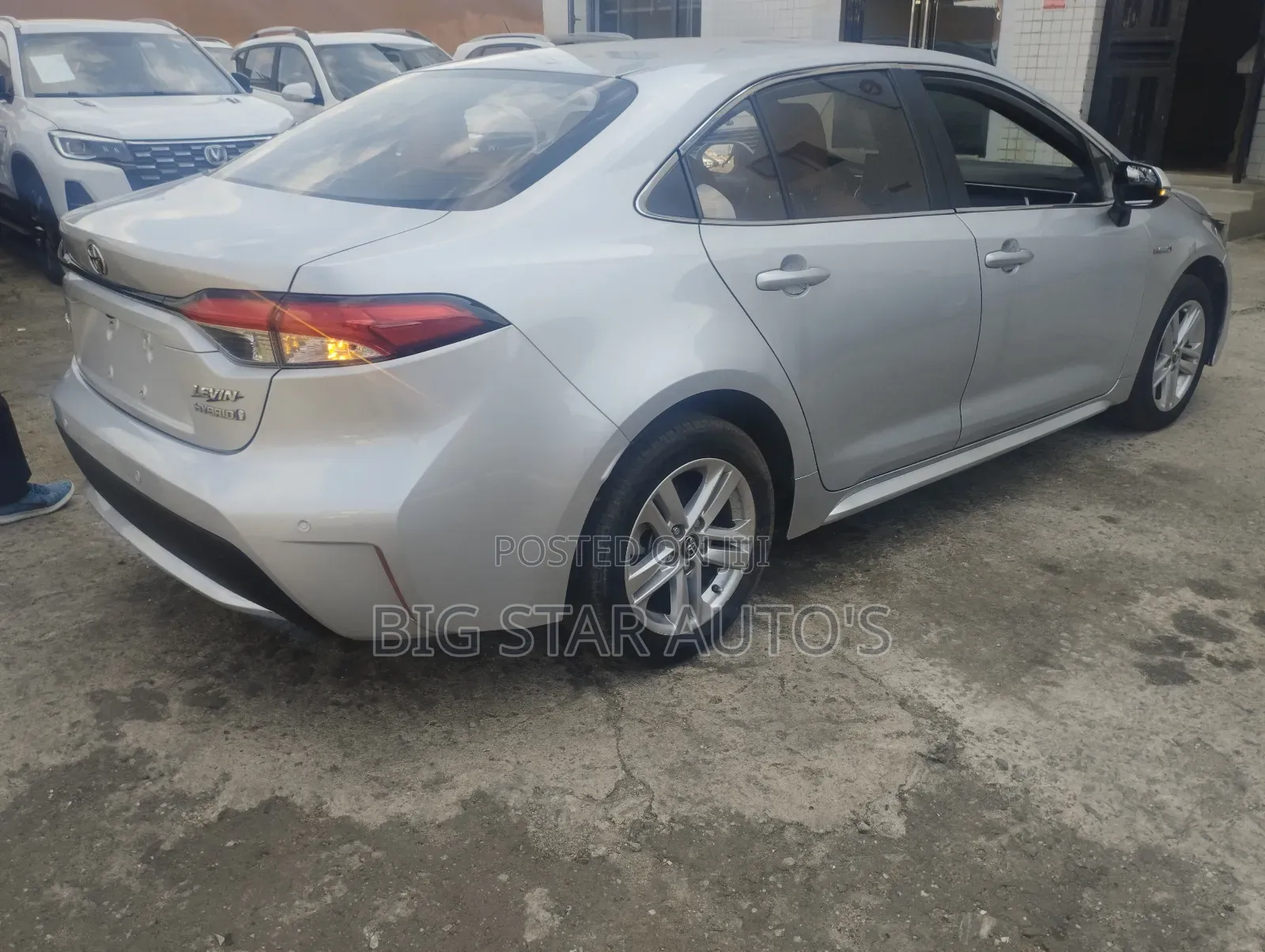 Toyota Corolla XLE 2020 Gray