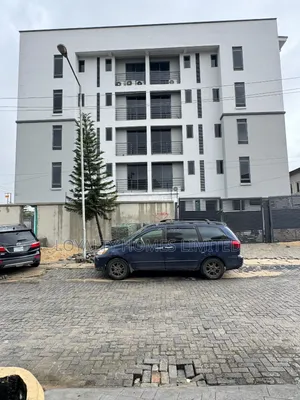 Furnished 3bdrm Apartment in Lekki Phase 1 for sale