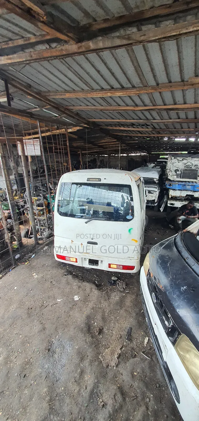 Mitsubishi Delica 2010 White