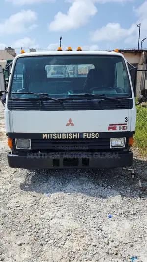 Super Clean Foreign Used Mitsubishi Fuso Truck