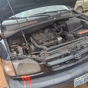 Toyota Sienna 1999 Green