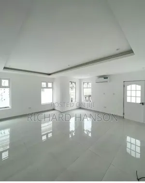 4bdrm Duplex in Banana Island for rent