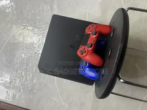 Playstation 4 Slim