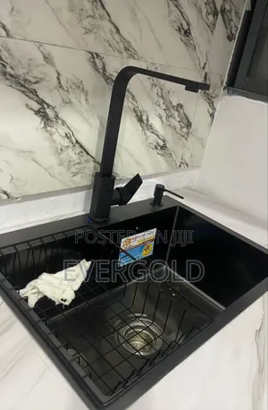 Single Bowl Kitchen Sink With Complete Accessories Available