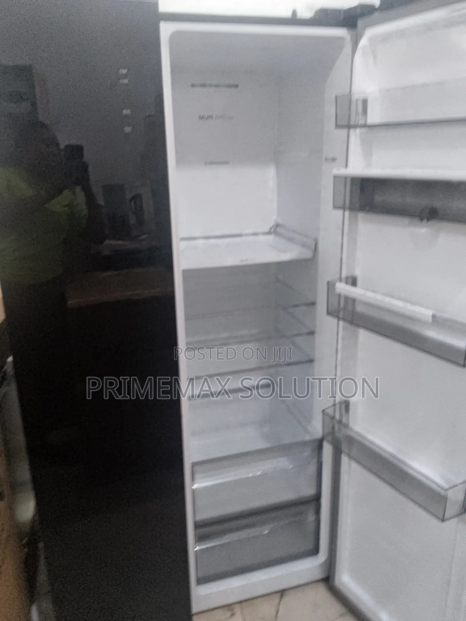 Easy Access Refreshment: Hisense 529l Dispenser Fridge