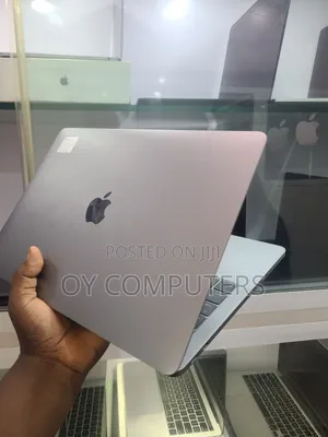 Laptop Apple MacBook Pro 2017 16GB Intel Core I7 SSD 256GB