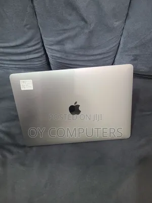 Laptop Apple MacBook Pro 2017 16GB Intel Core I7 SSD 512GB