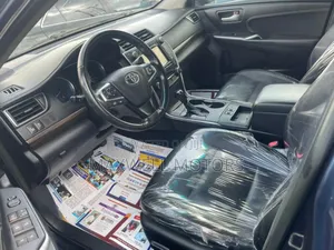 Toyota Camry XLE FWD (2.5L 4cyl 8AM) 2018 Blue