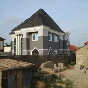 Furnished 6bdrm Duplex in Diamond Estate, Ipaja Road for sale