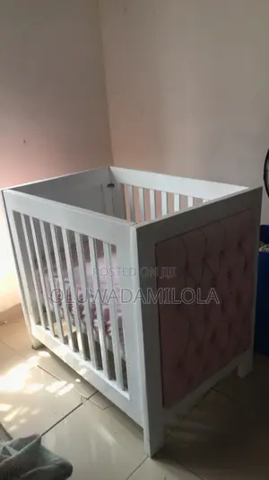 Baby’S Crib