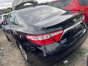 Toyota Camry XLE 4dr Sedan (3.5L 6cyl 6A) 2017 Black