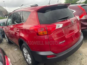 Toyota RAV4 Limited 4dr SUV (2.5L 4cyl 6A) 2015 Red