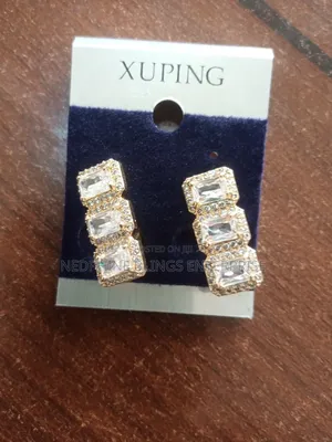 Non Tarnish Xuping Ear Ring With Rhinestones