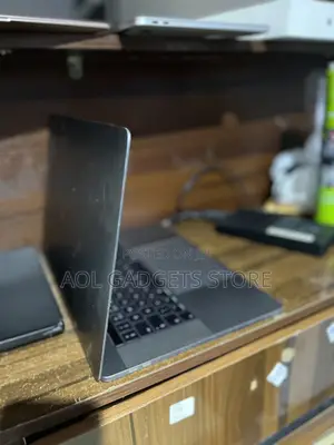 Laptop Apple MacBook Pro 2016 16GB Intel Core I5 SSD 256GB