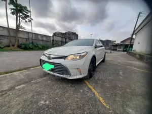 Toyota Avalon XLE Premium 4dr Sedan (3.5L 6cyl 6A) 2015 White