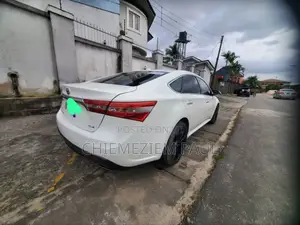 Toyota Avalon XLE Premium 4dr Sedan (3.5L 6cyl 6A) 2015 White