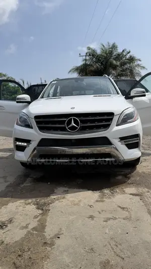 Mercedes-Benz M Class ML400 4MATIC 4dr SUV AWD (3.0L 6cyl Turbo 7A)