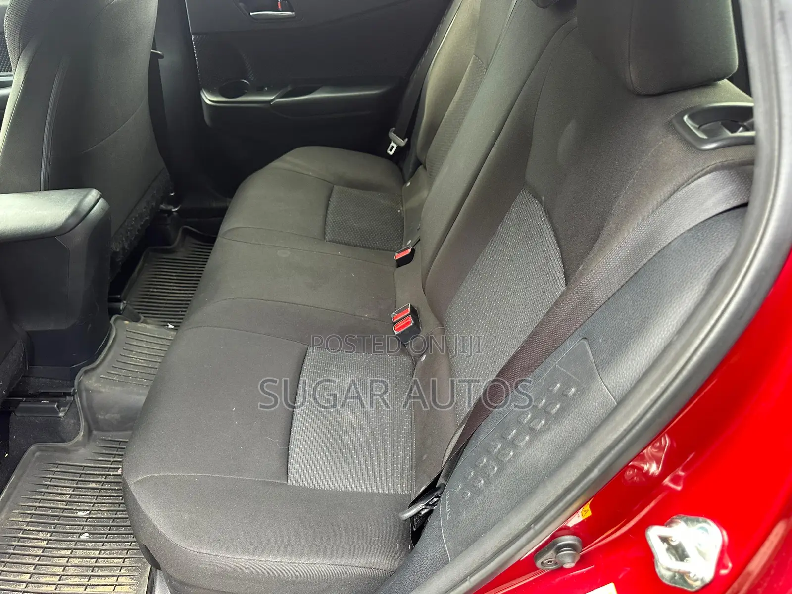 Toyota C-HR XLE FWD Sport Utility (2.0L 4cyl 2AM) 2018 Red
