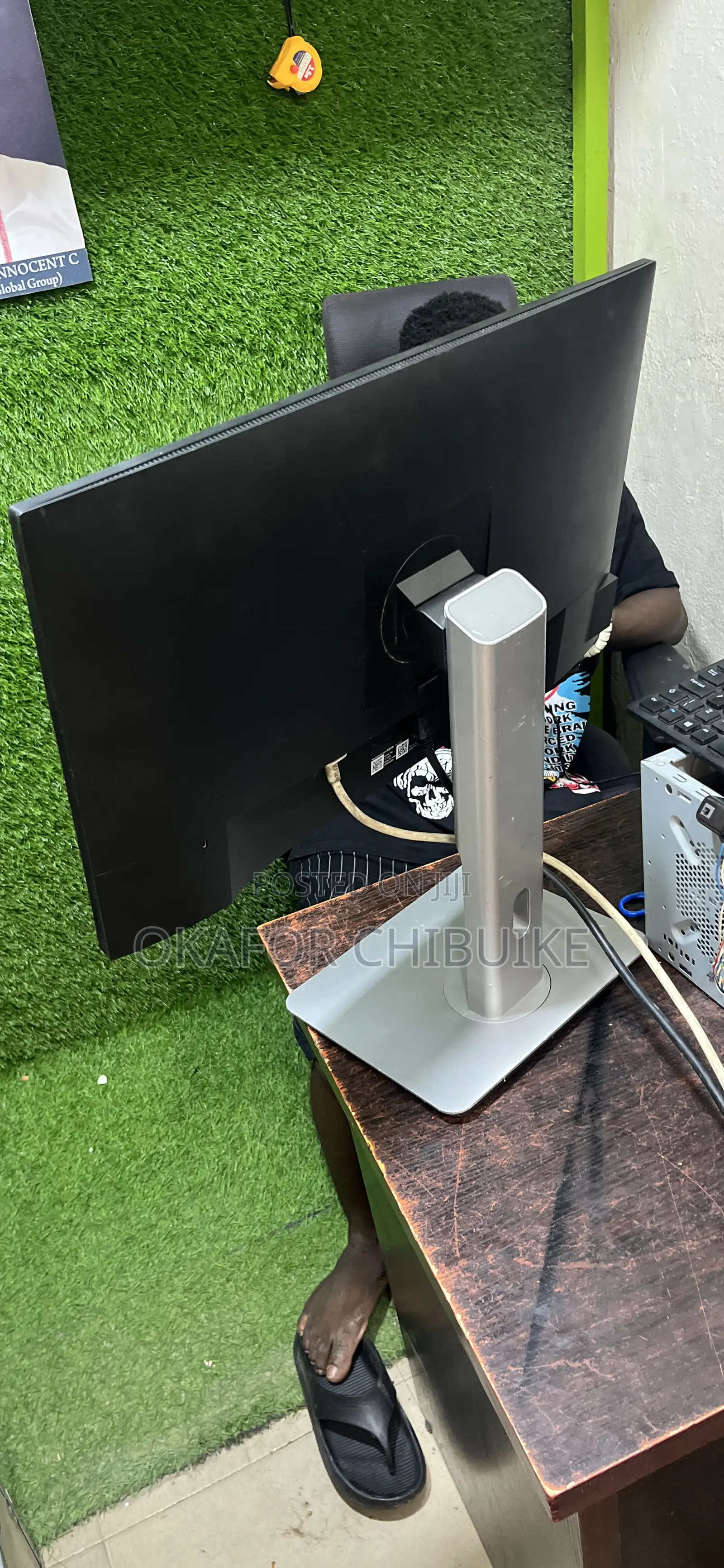 Dell U2919h Frameless Monitor