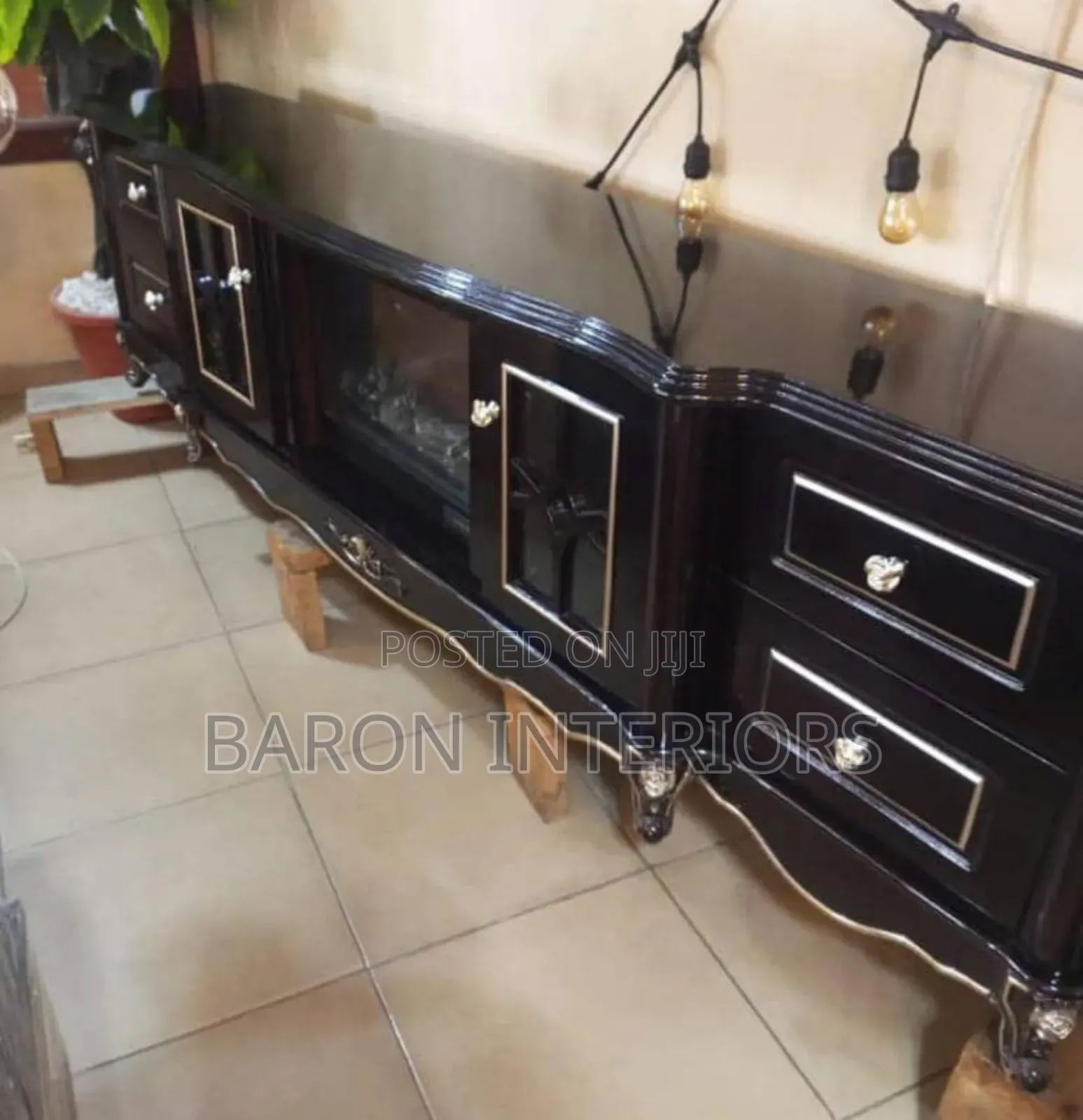 Royal Tv Stand 2 Meter Is Available as Seen