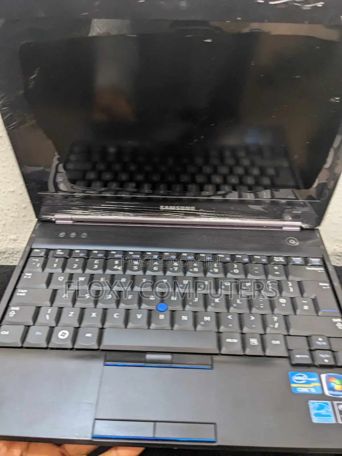 Laptop Samsung NP400B2B 6GB Intel Core i5 HDD 320GB