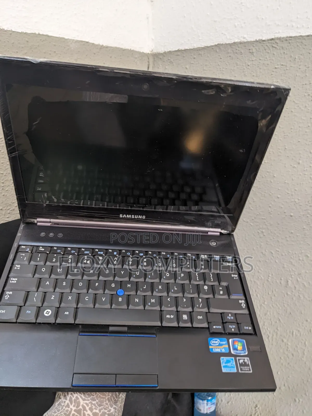 Laptop Samsung NP400B2B 6GB Intel Core i5 HDD 320GB