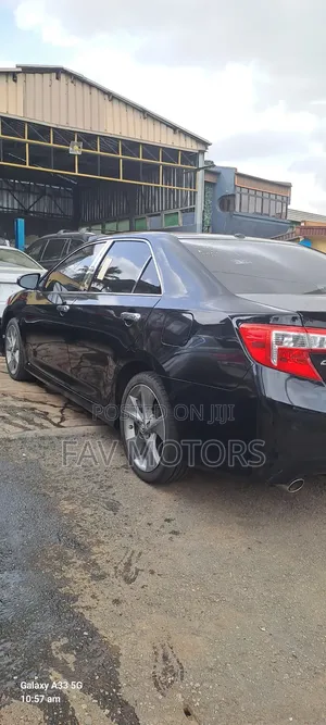 Toyota Camry SE V6 4dr Sedan (3.5L 6cyl 6A) 2012 Black