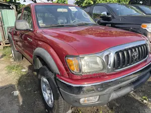 Toyota Tacoma Base V6 4x4 Double-Cab 121.9 in. WB 2003 Red