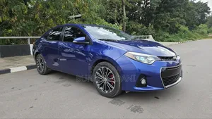 Toyota Corolla S 4dr Sedan (1.8L 4cyl CVT) 2015 Blue